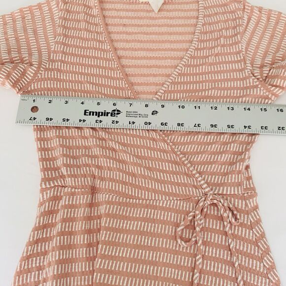 Caution to the Wind Dress Women M Pink White Faux Wrap Stretch Mini Trad Wife - Picture 5 of 7